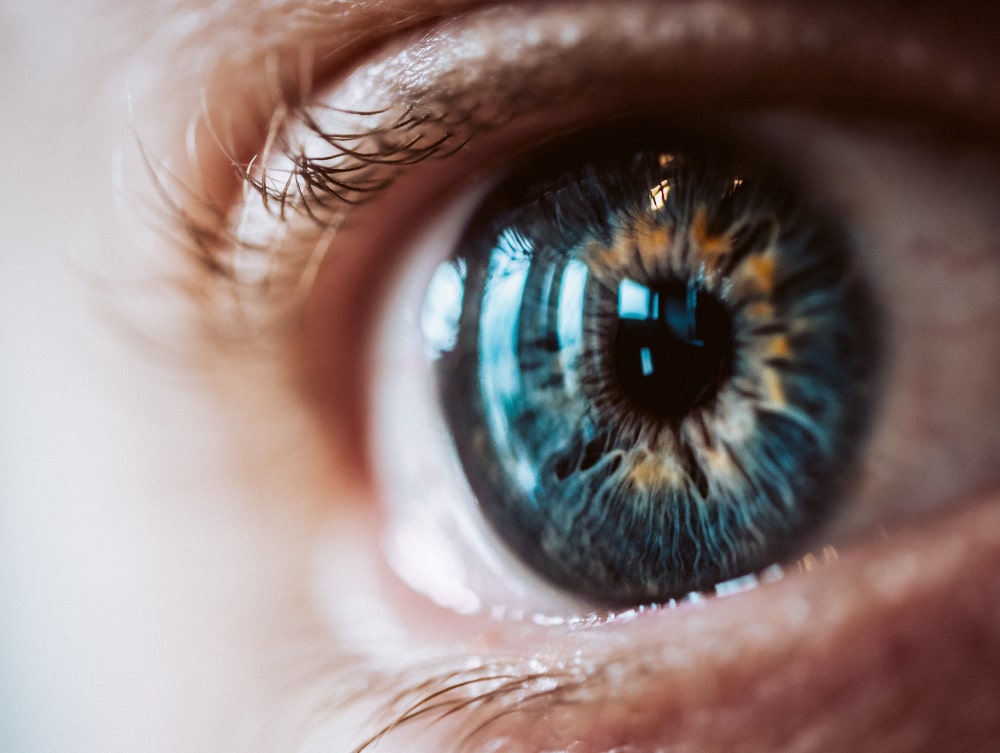Rotlichttherapie und Sehkraft: Was Studien zeigen – und was nicht